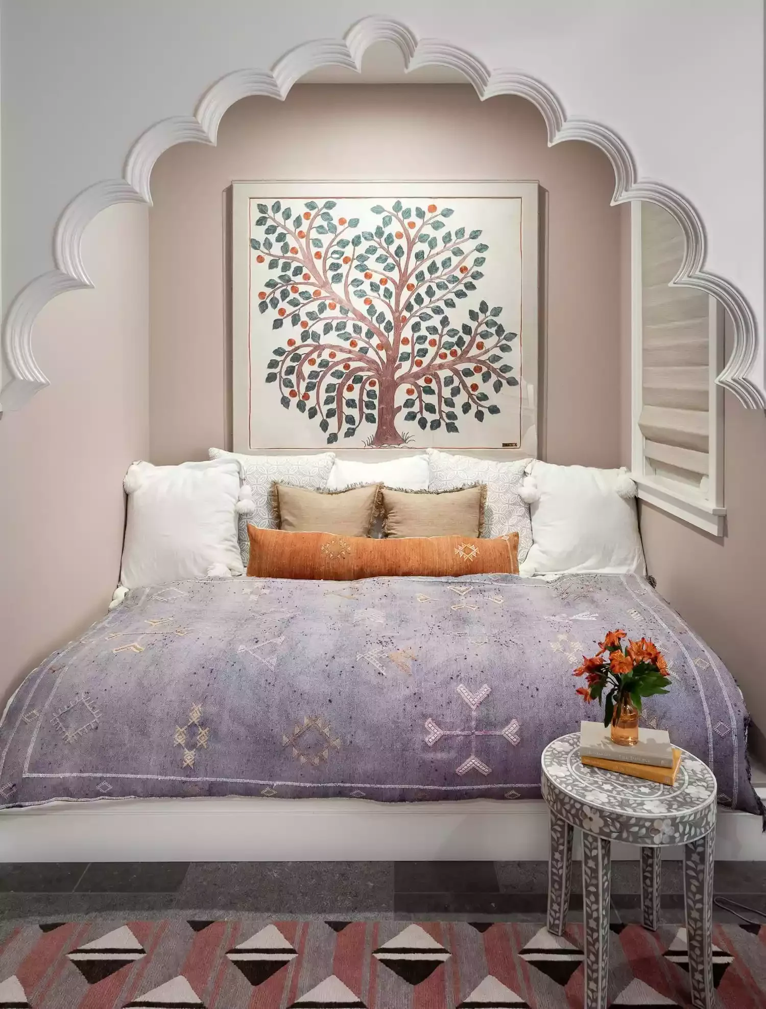 20 Stunning Bedroom Ceiling Designs That Transform Your Space 6 Frame Your Ceiling