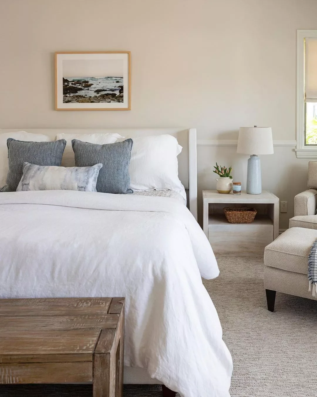 35 Stunning Beach-Inspired Bedroom Ideas That'll Transform Your Space 24 Frame a Fave Photo