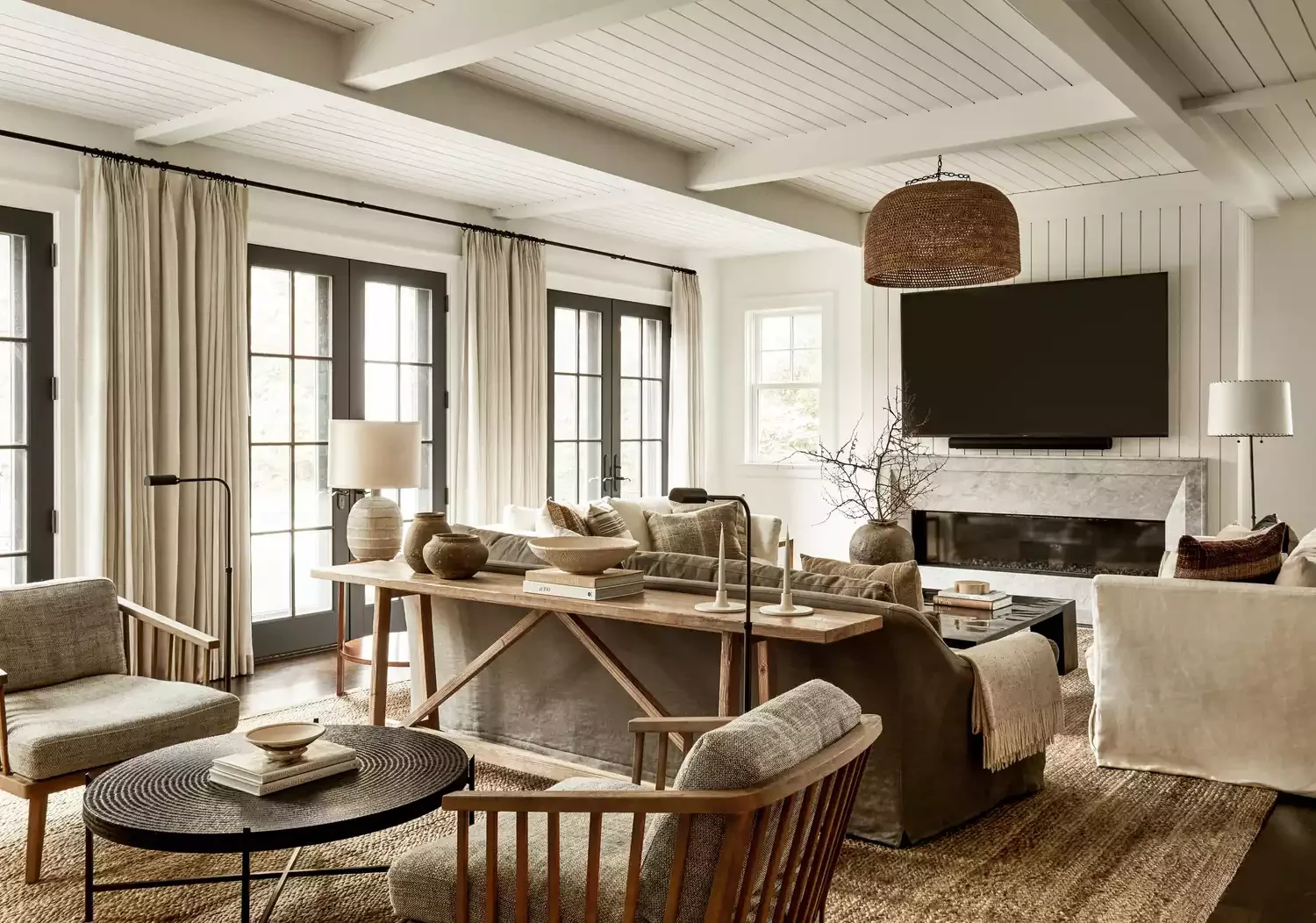 27 Stunning Linear Fireplace Ideas for Modern Homes That Combine Style and Easy Maintenance 7 Framed Linear Fireplace