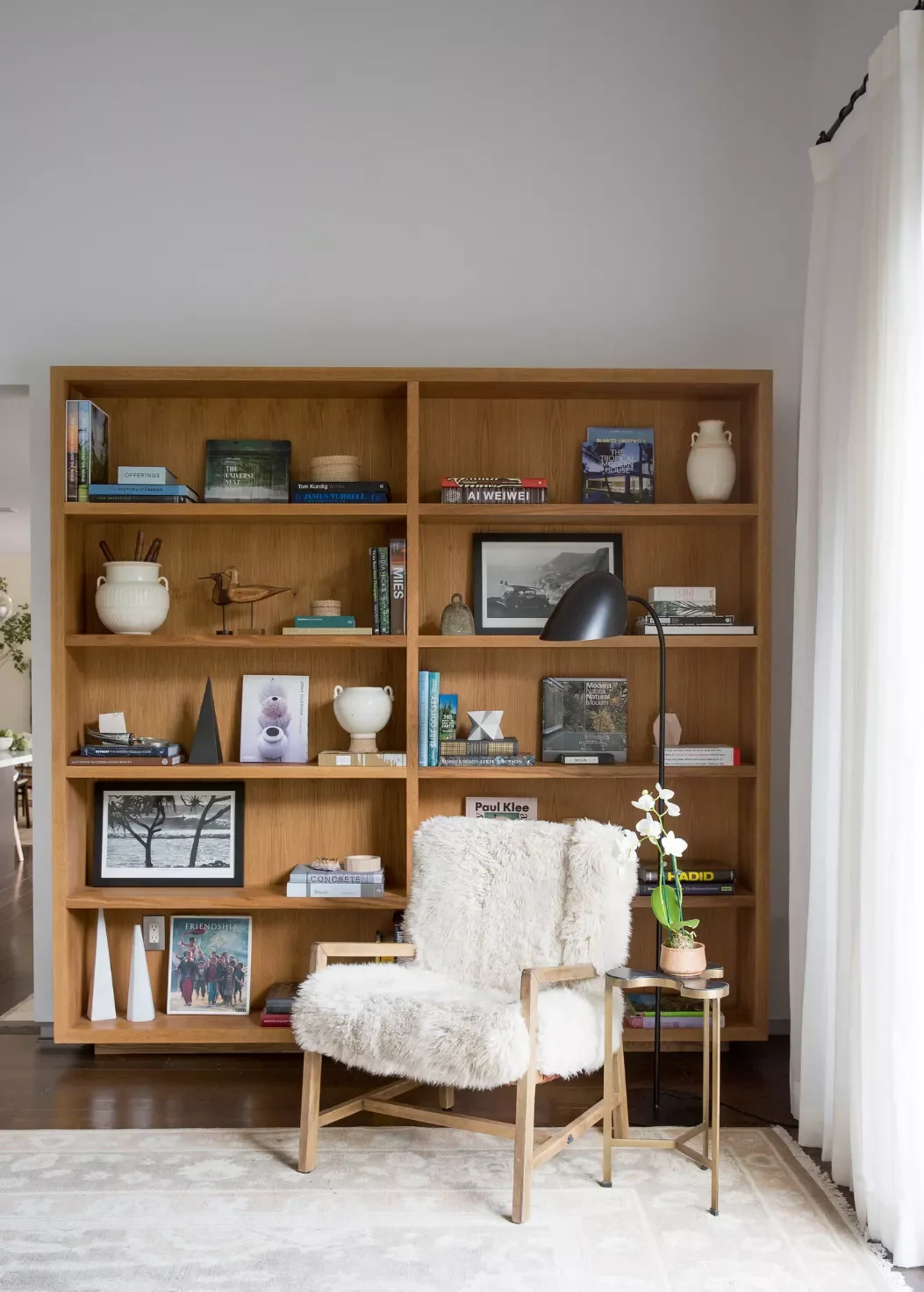 44 Inspiring Home Library Ideas to Create Your Perfect Reading Sanctuary 29 Freestanding Bookcase