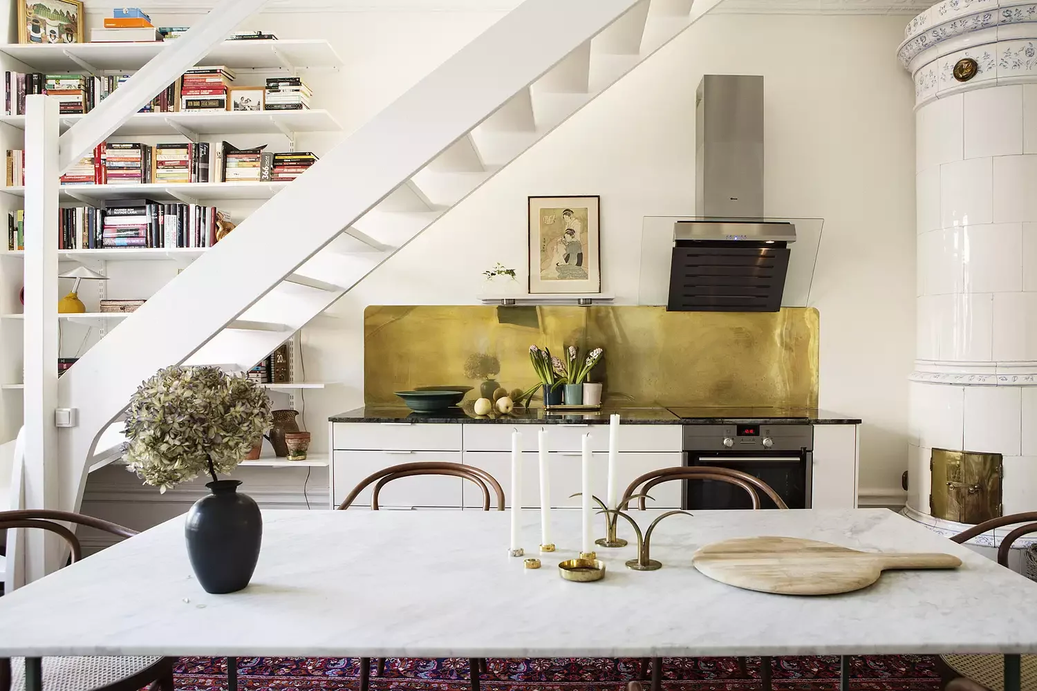 26 Contemporary Staircase Designs That Will Transform Your Home's Style 11 Freestanding Staircase