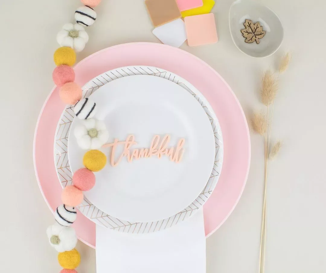62 Stunning Thanksgiving Table Ideas That Will Wow Your Guests 37 Friendsgiving Table Setting