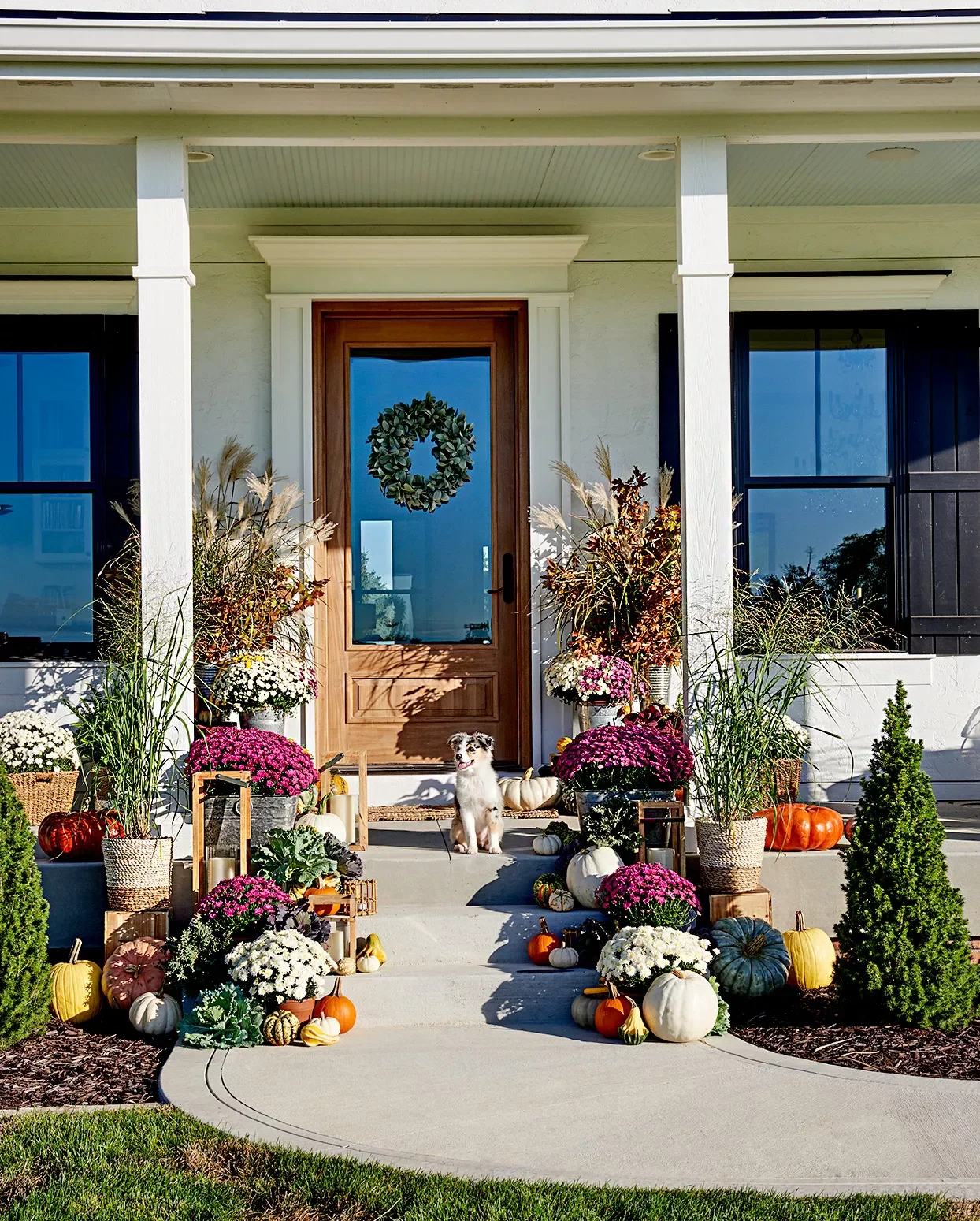 31 Spooky Halloween Front Porch Decorating Ideas for Fall 2 Front Porch Flowers