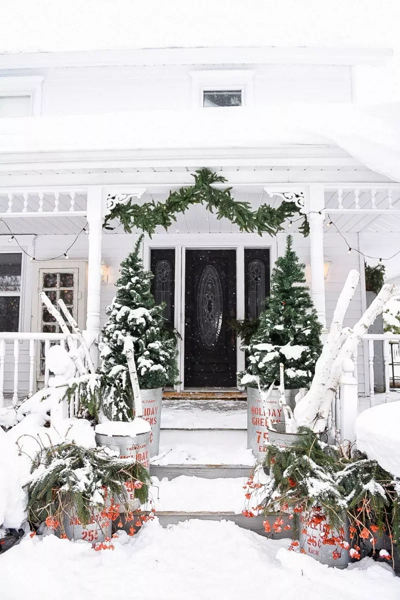 68 Christmas Front Porch Ideas That Make Your Home the Envy Galvanized Buckets