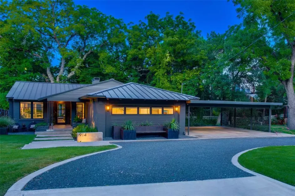 23 Brilliant Carport Designs That Perfectly Merge Beauty and Practicality 21 Garage Supplementing Extra Space