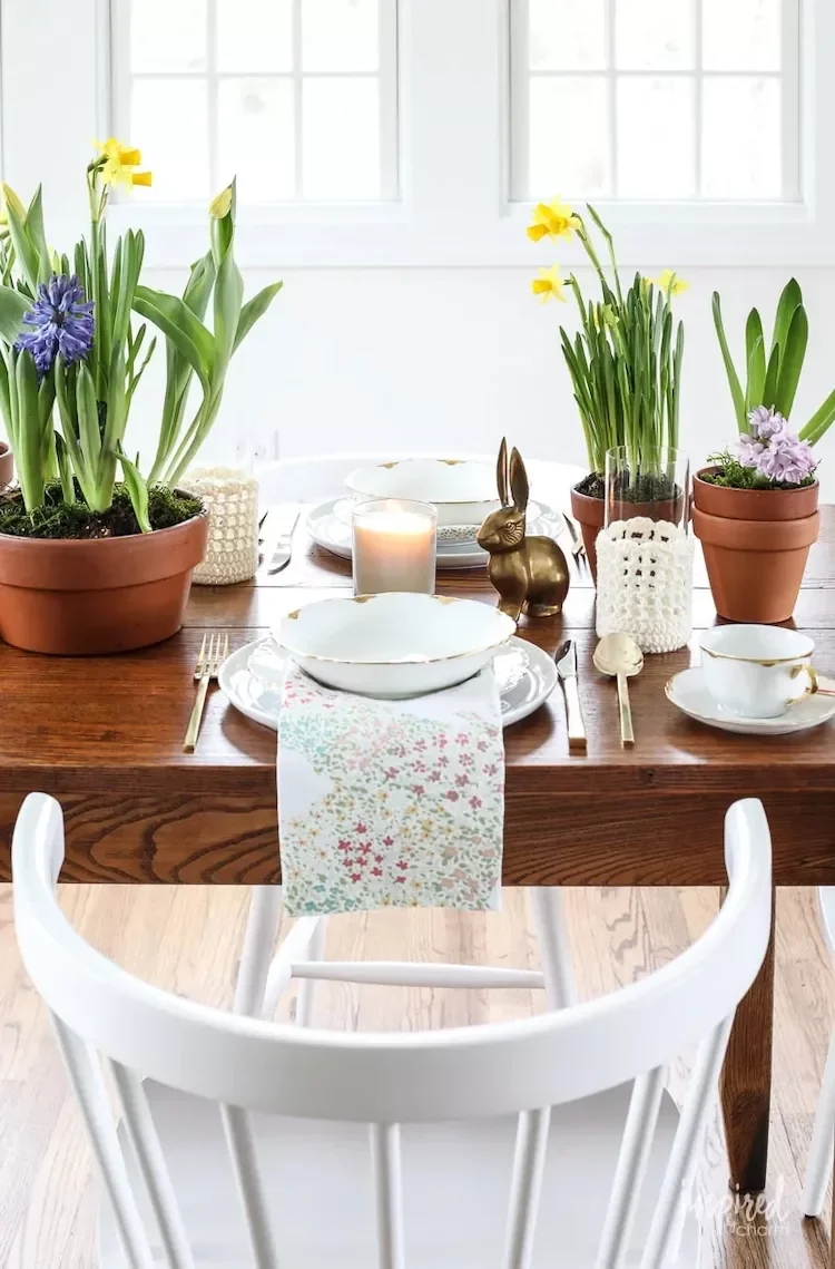 47 Fresh Spring Decorating Ideas to Welcome the New Season 4 Garden-Inspired Table