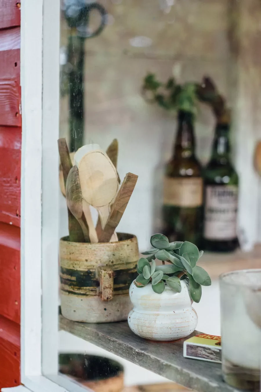 60 Creative Wood Pallet Furniture Projects That Won't Break Your Budget Garden Shed Pallet Shelf