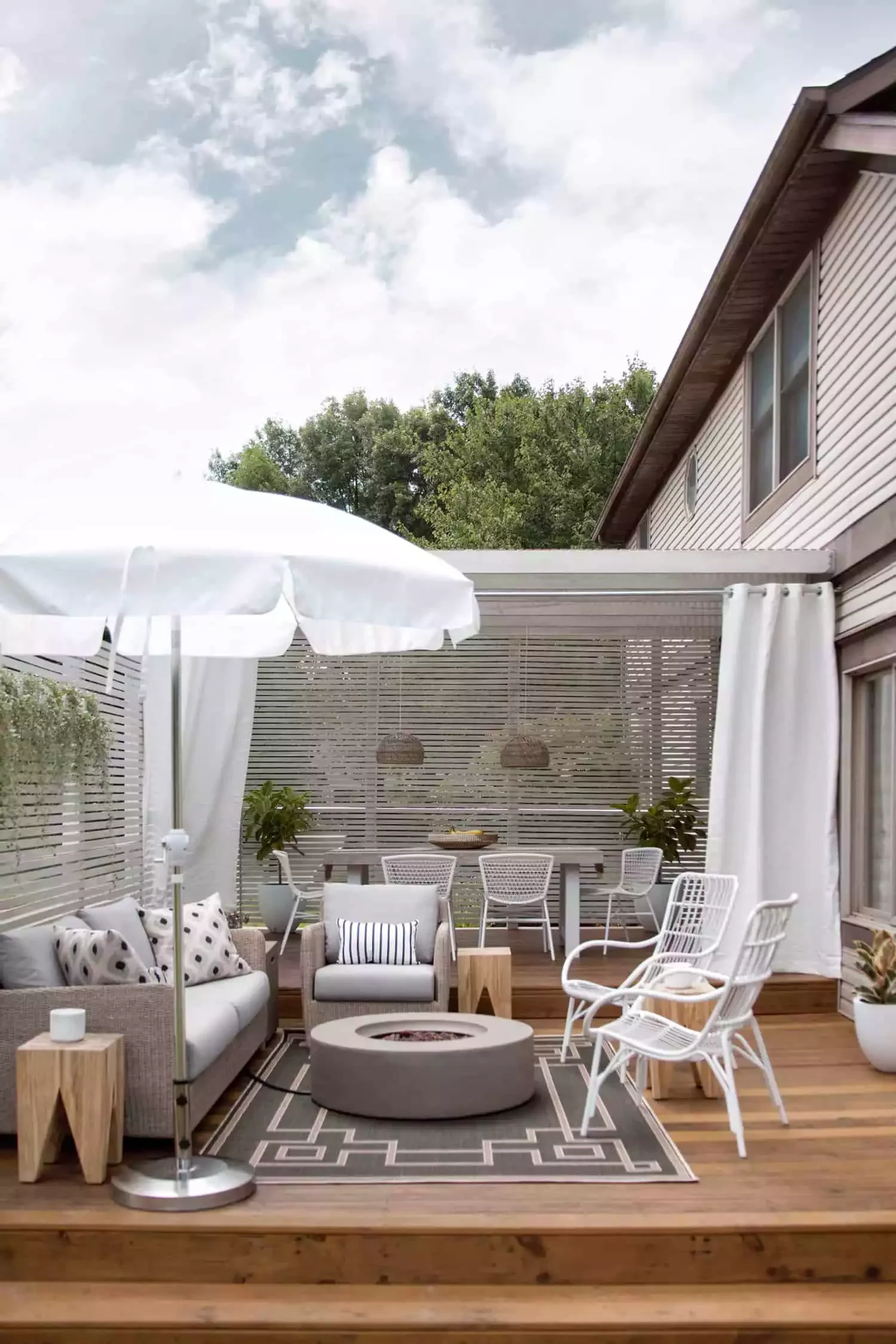 20 Stunning Deck Shade Solutions to Transform Your Outdoor Living Space 1 Get Crafty With Slat Wood