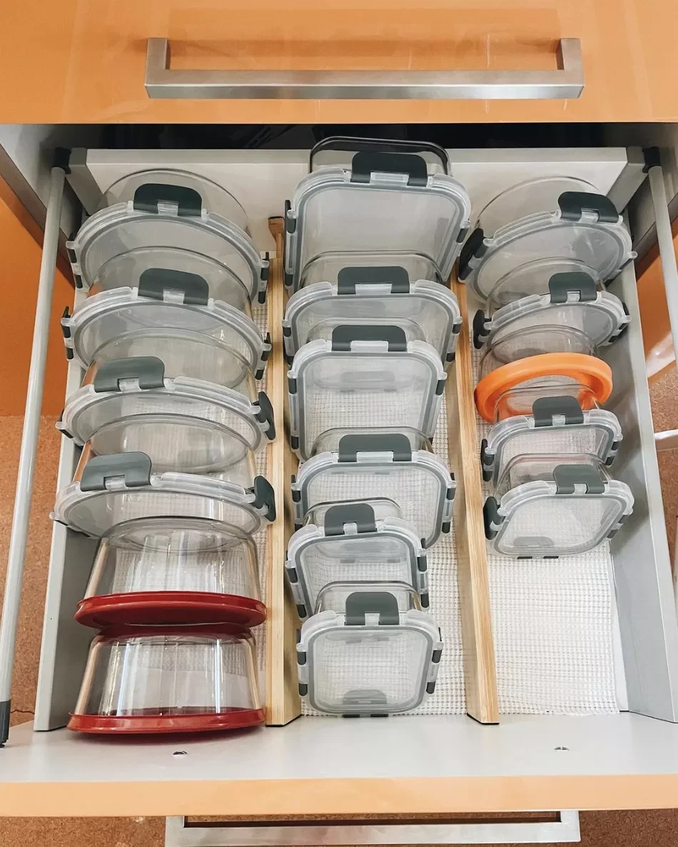 18 Brilliant Ways to Organize Your Food Storage Containers Get the Same Type of Tupperware