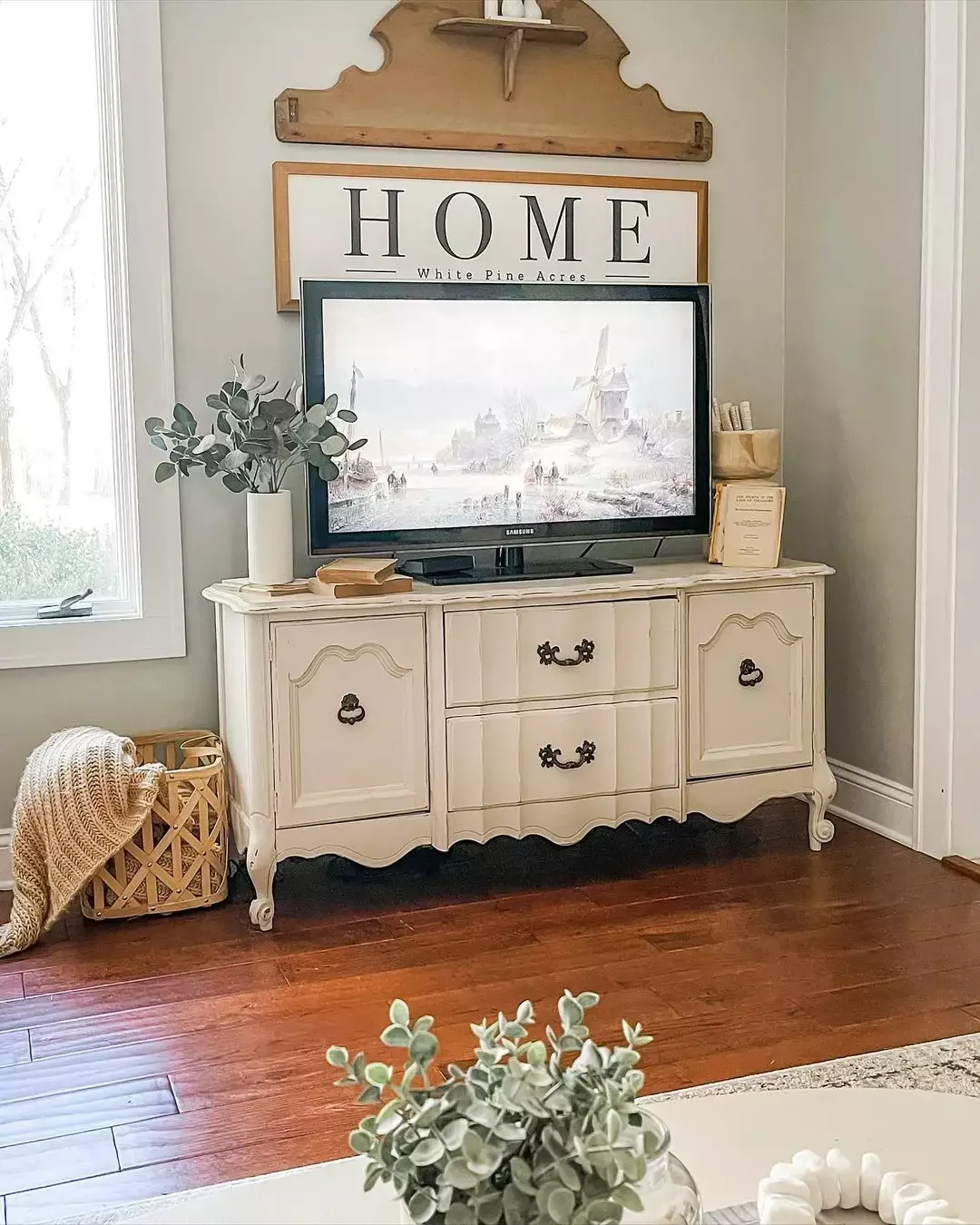 22 Beautiful Ways to Style Your Farmhouse TV Stand That'll Transform Your Space 16 Give Old Books New Life