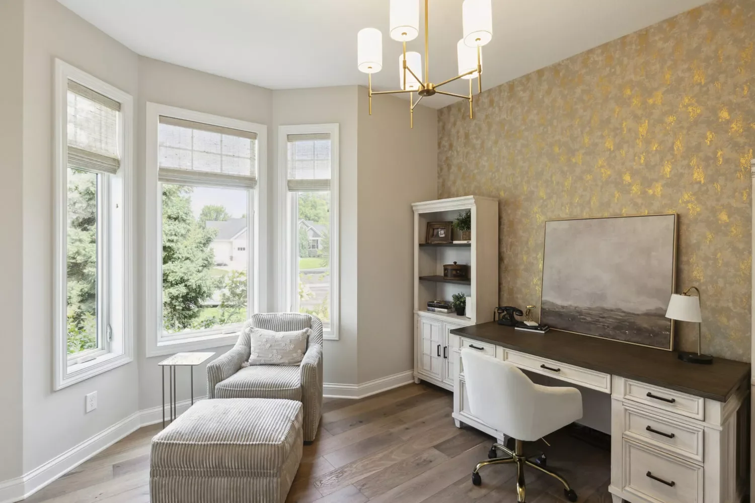 Glam It Up With Metallic Wallpaper