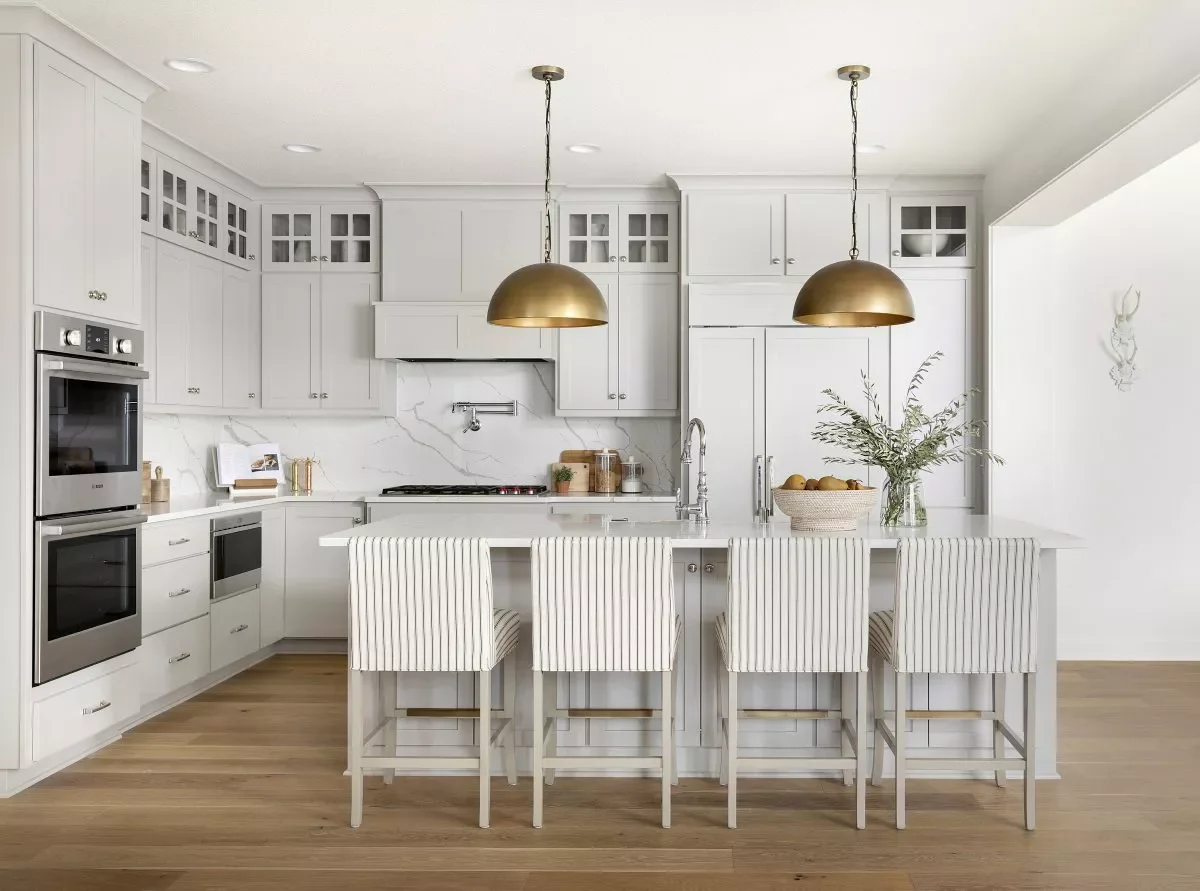 37 Timeless Traditional Kitchen Designs That Create the Perfect Cozy Home 35 Glass-Front Cabinetry