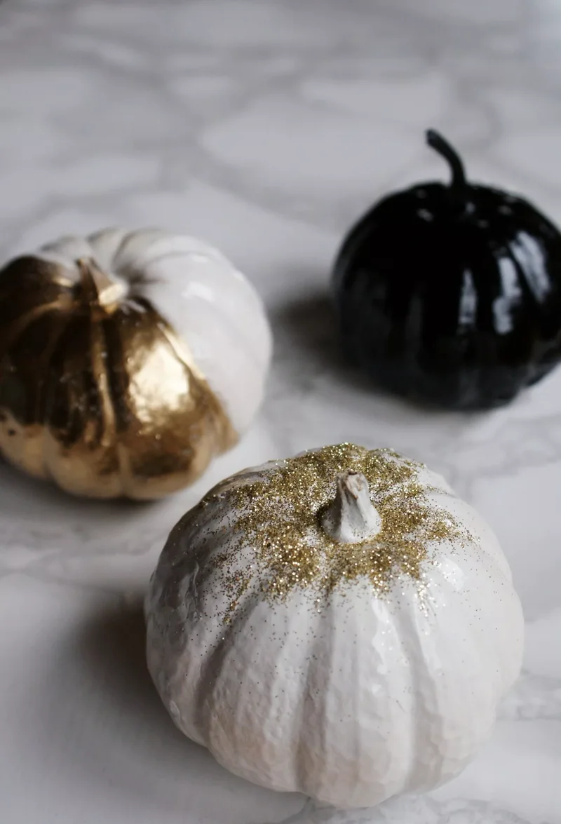 90 Creative Halloween Pumpkin Decorating Ideas to Try This Season 9 Glitter Pumpkin