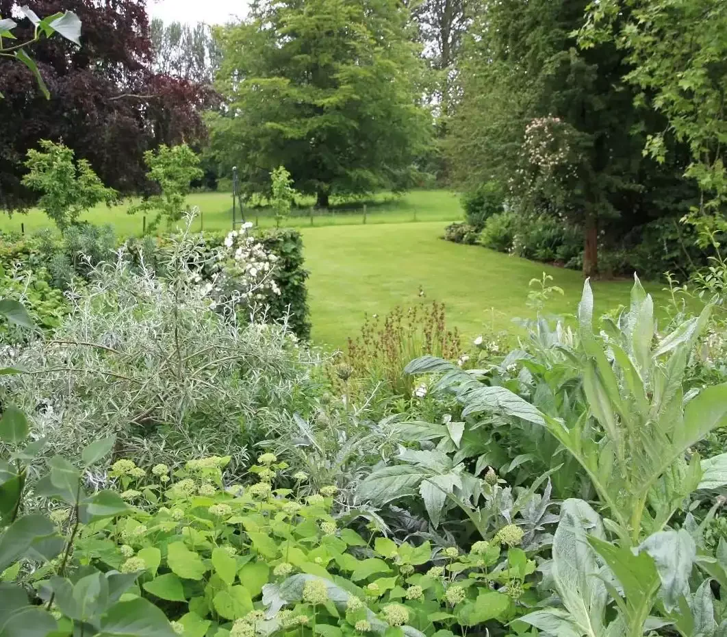 37 Stunning Flower Bed Designs That Will Transform Your Garden Go All Green