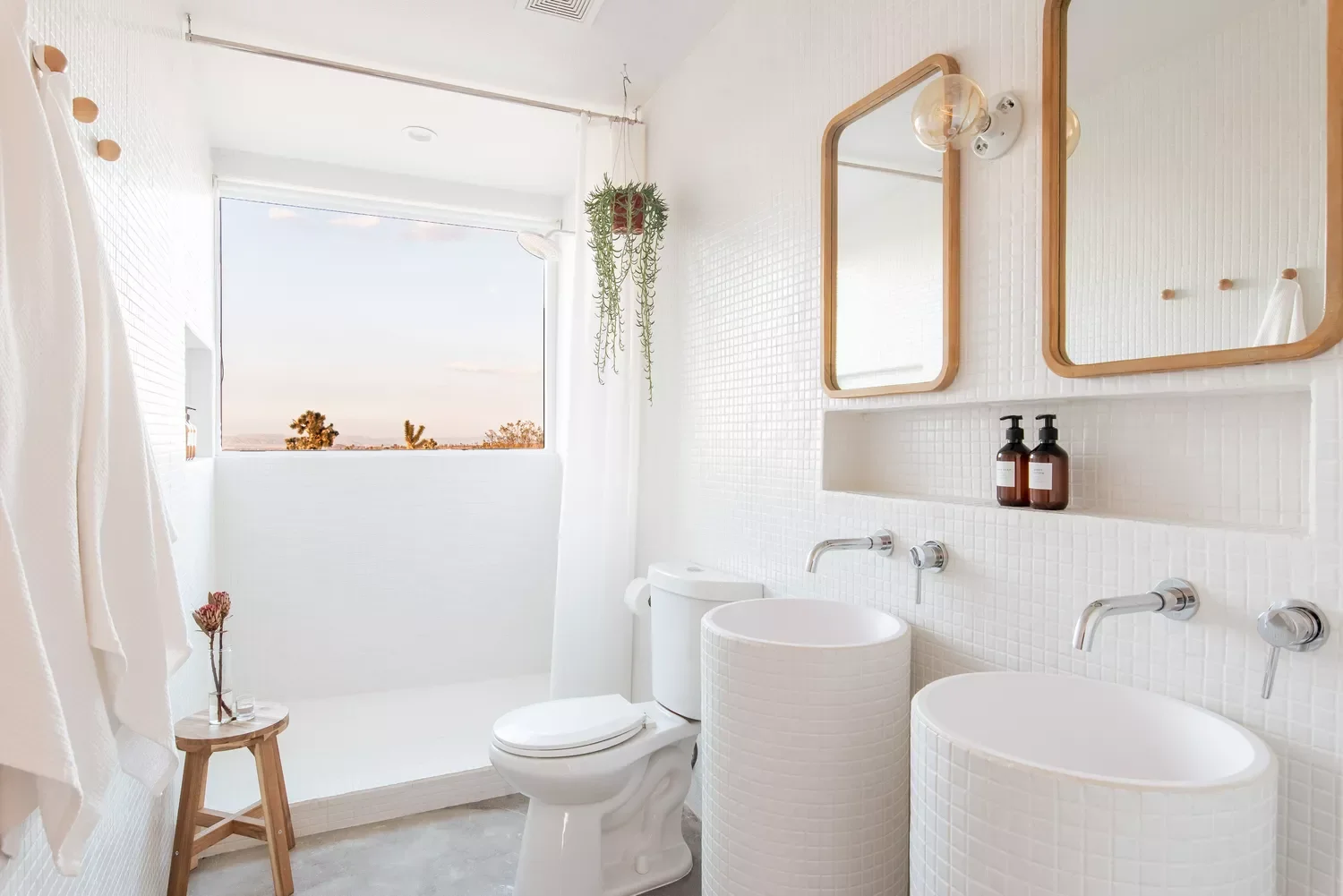 32 Shower Curtain Ideas to Transform Your Bathroom with Maximum Style 32 Go All White