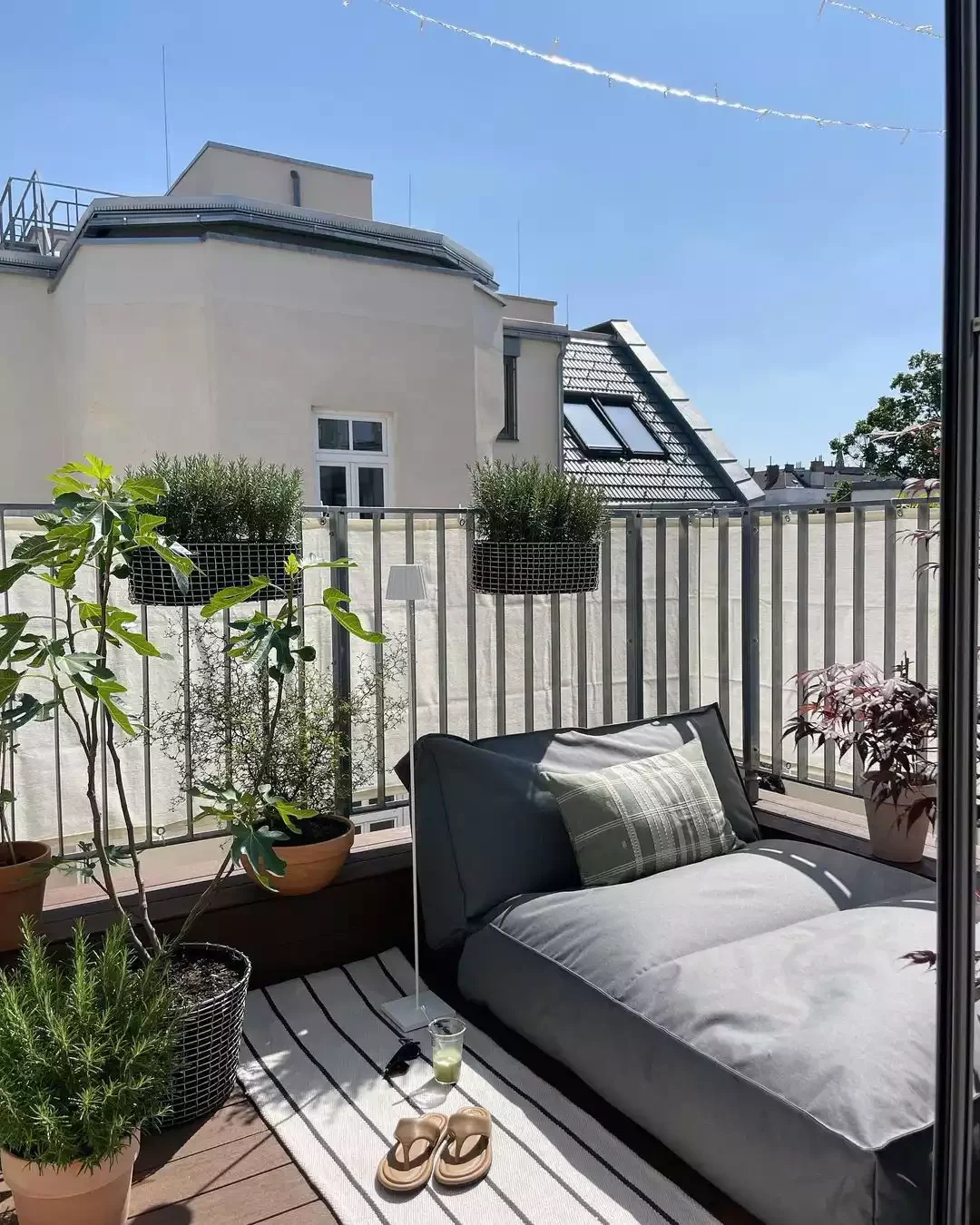 22 Creative Ways to Add Privacy to Your Balcony Space 20 Go All in With Fabric