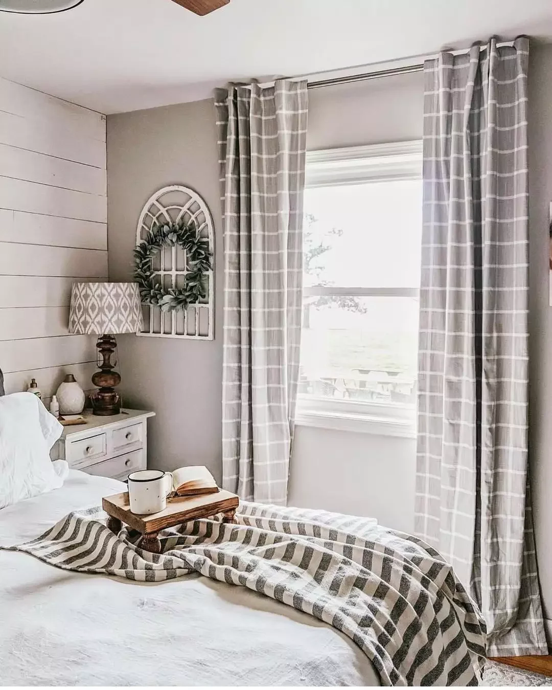28 Rustic Curtain Ideas to Transform Your Home with Farmhouse Style 9 Go All in With Farmhouse Accents