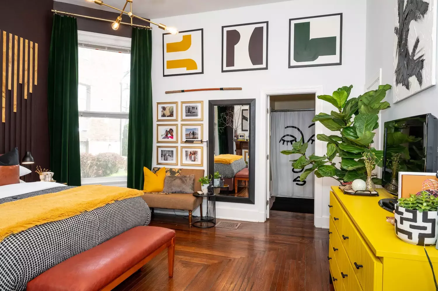 32 Creative Ways to Style Your Bedroom Walls 2 Go Big With a Gallery Wall