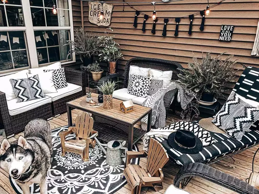 30 Beautiful Ways to Transform Your Patio with String Lights 10 Go Black and White