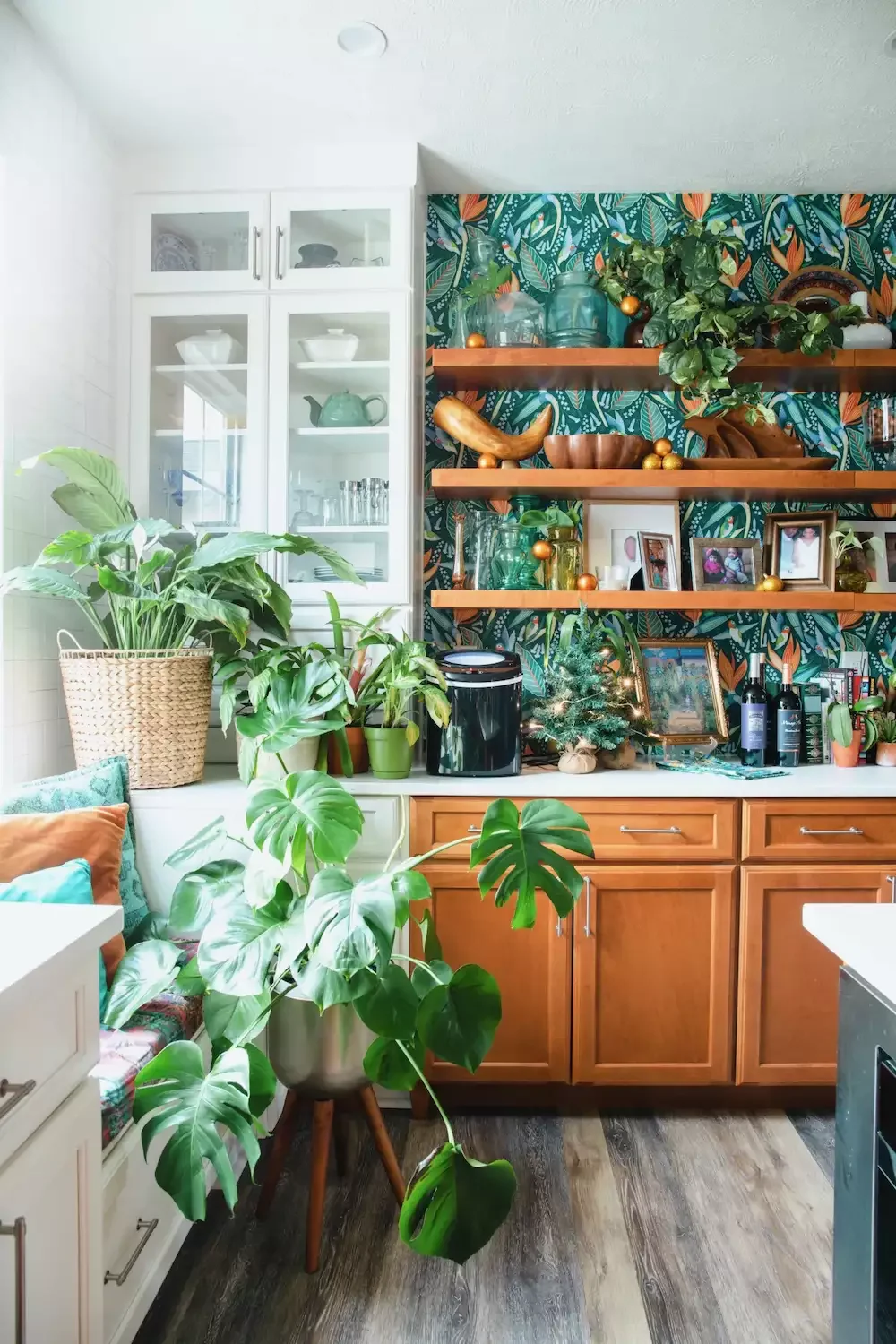 31 Bohemian Kitchen Ideas That Will Transform Your Space with Personality 27 Go Bold and Bright