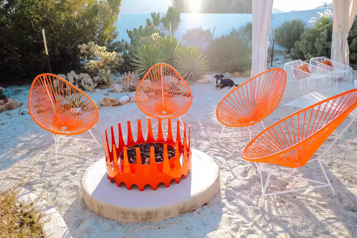 25 Outdoor Seating Ideas That'll Make You Want to Live Outside 13 Go Bold at Home