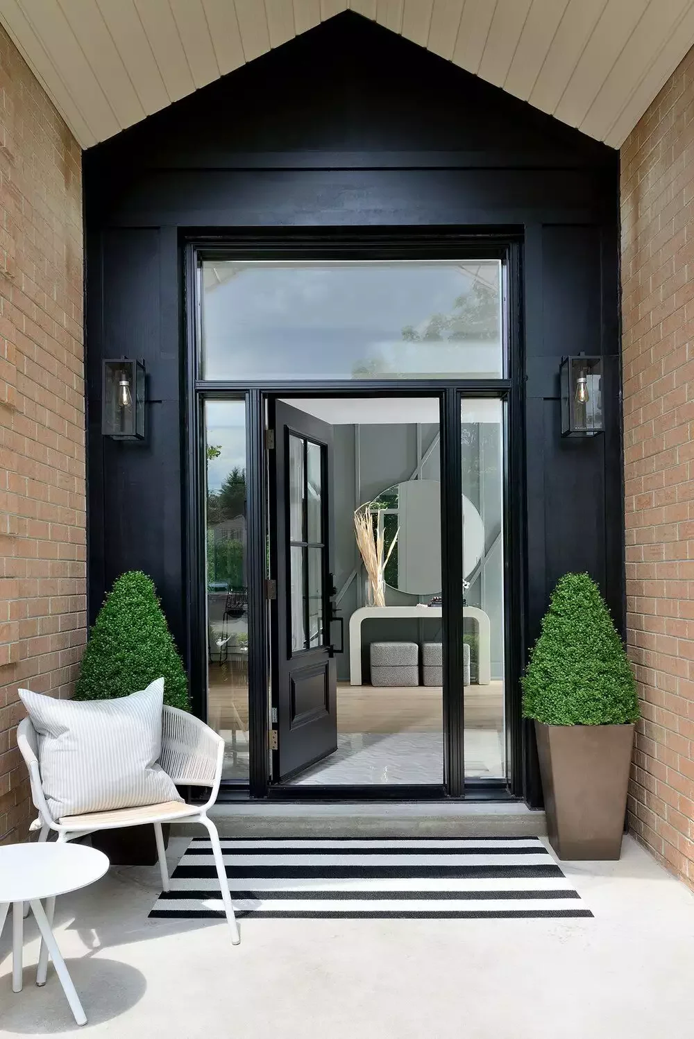 35 Stunning Front Porch Ideas That'll Transform Your Outdoor Welcome Go Classic With Topiairies