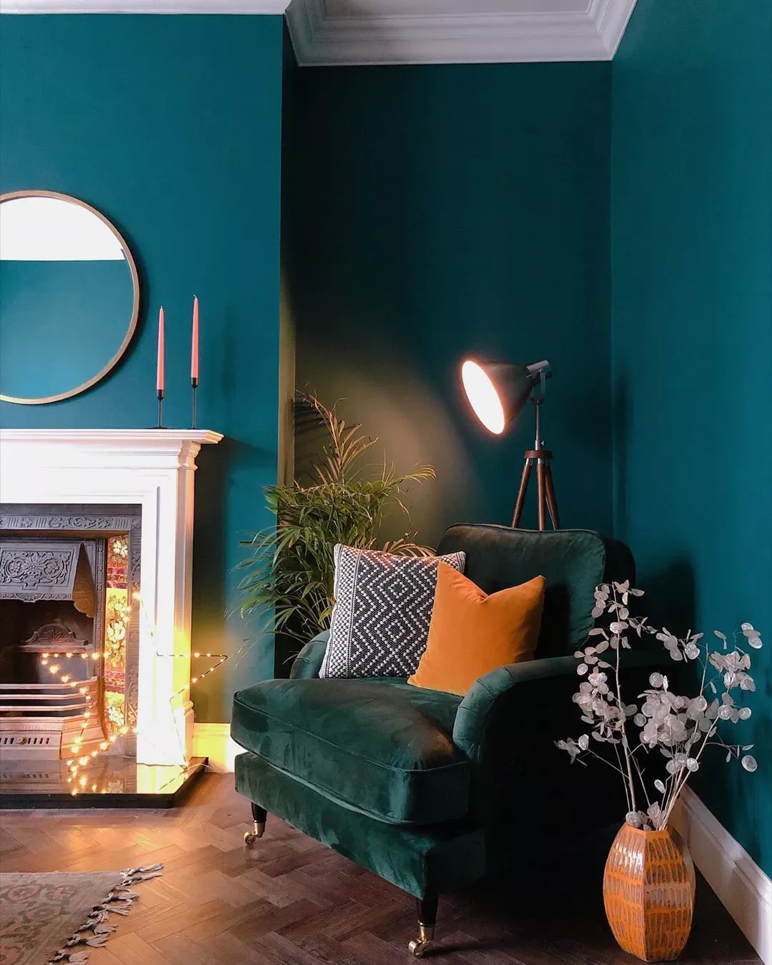 30 Green Living Room Ideas That Create Natural Serenity Indoors 2 Go For Aqua