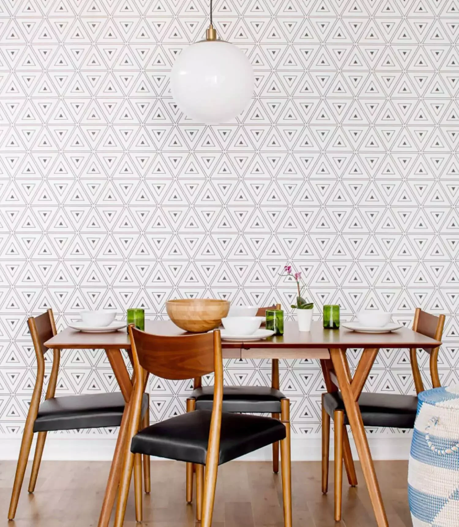 21 Stunning Dining Room Accent Wall Ideas That'll Transform Your Space Go Geometric