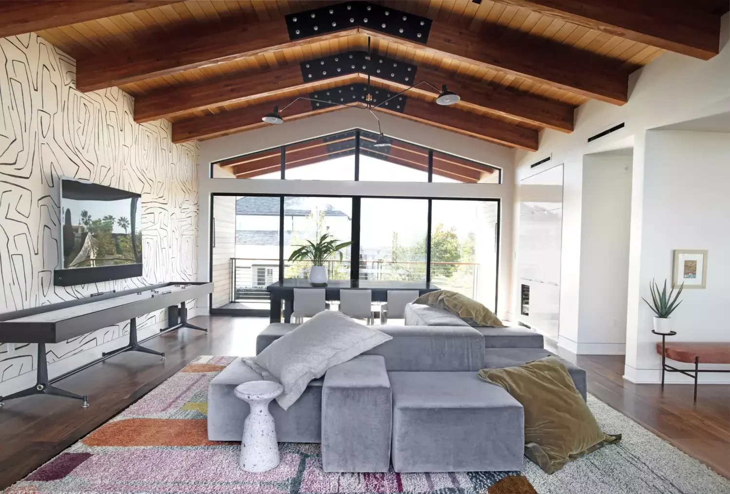 22 Stunning Sectional Sofa Ideas That Will Transform Your Living Space 18 Go Geometric