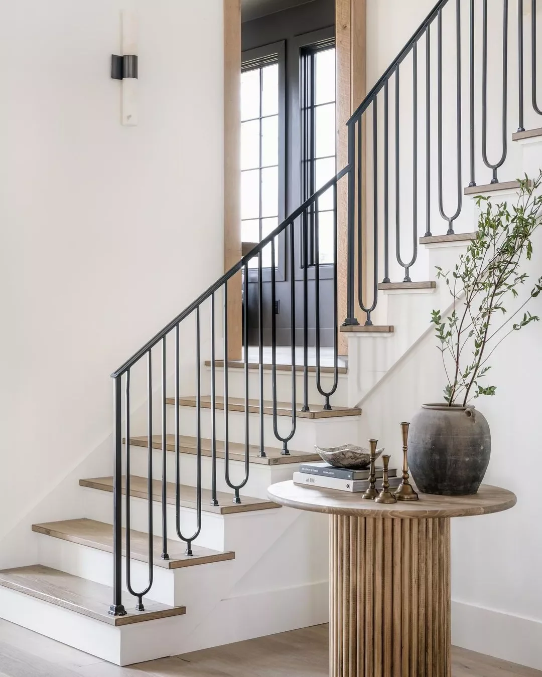 25 Charming Farmhouse Stair Railing Ideas to Transform Your Home 19 Go Geometric