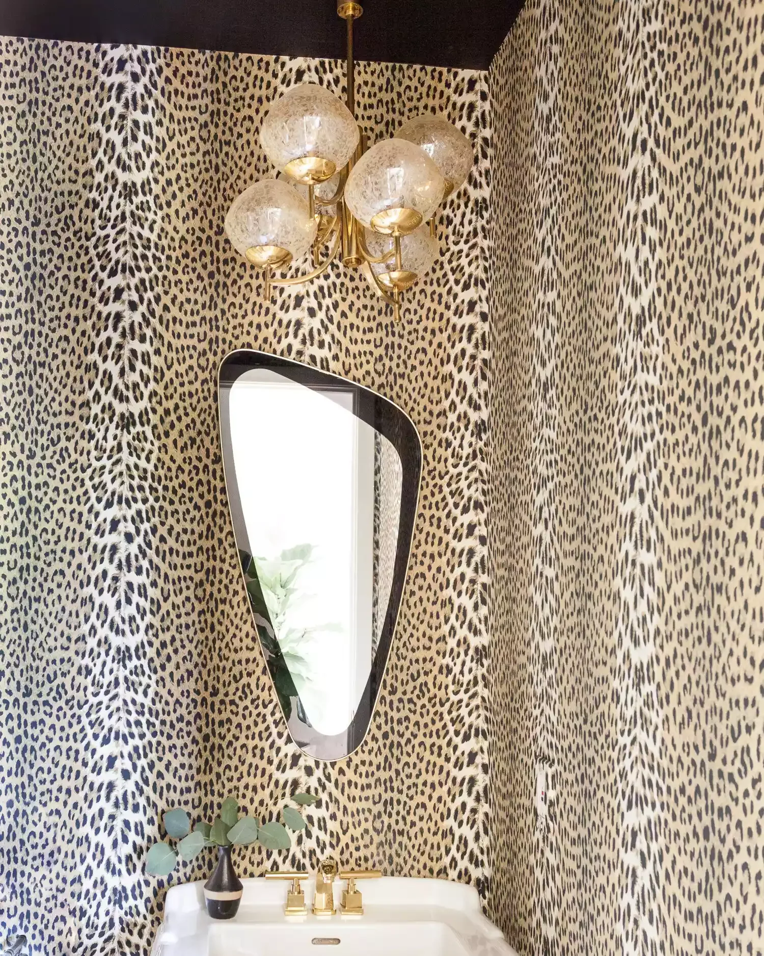 15 Stunning Mirror Lighting Ideas That Will Transform Your Bathroom 2 Go Glam With a Gold Pendant