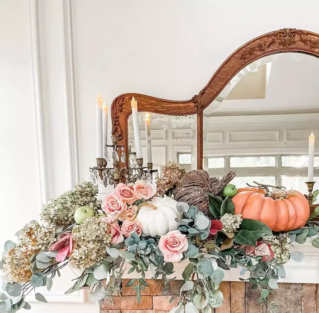 23 Stunning Natural Fall Decorations to Transform Your Home This Autumn 21 Go Glam