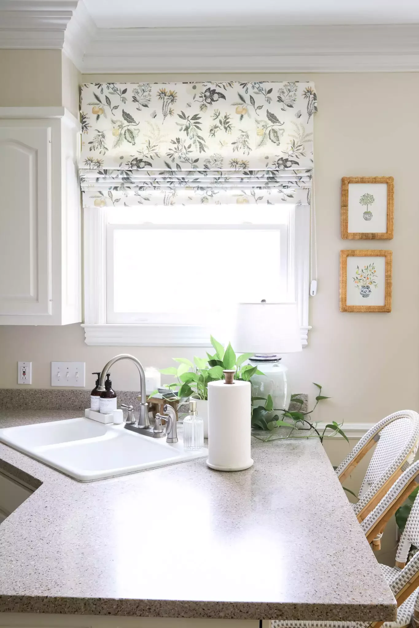 20 Beautiful Kitchen Curtain Ideas That Will Transform Your Space Go Grandmillennial With Florals
