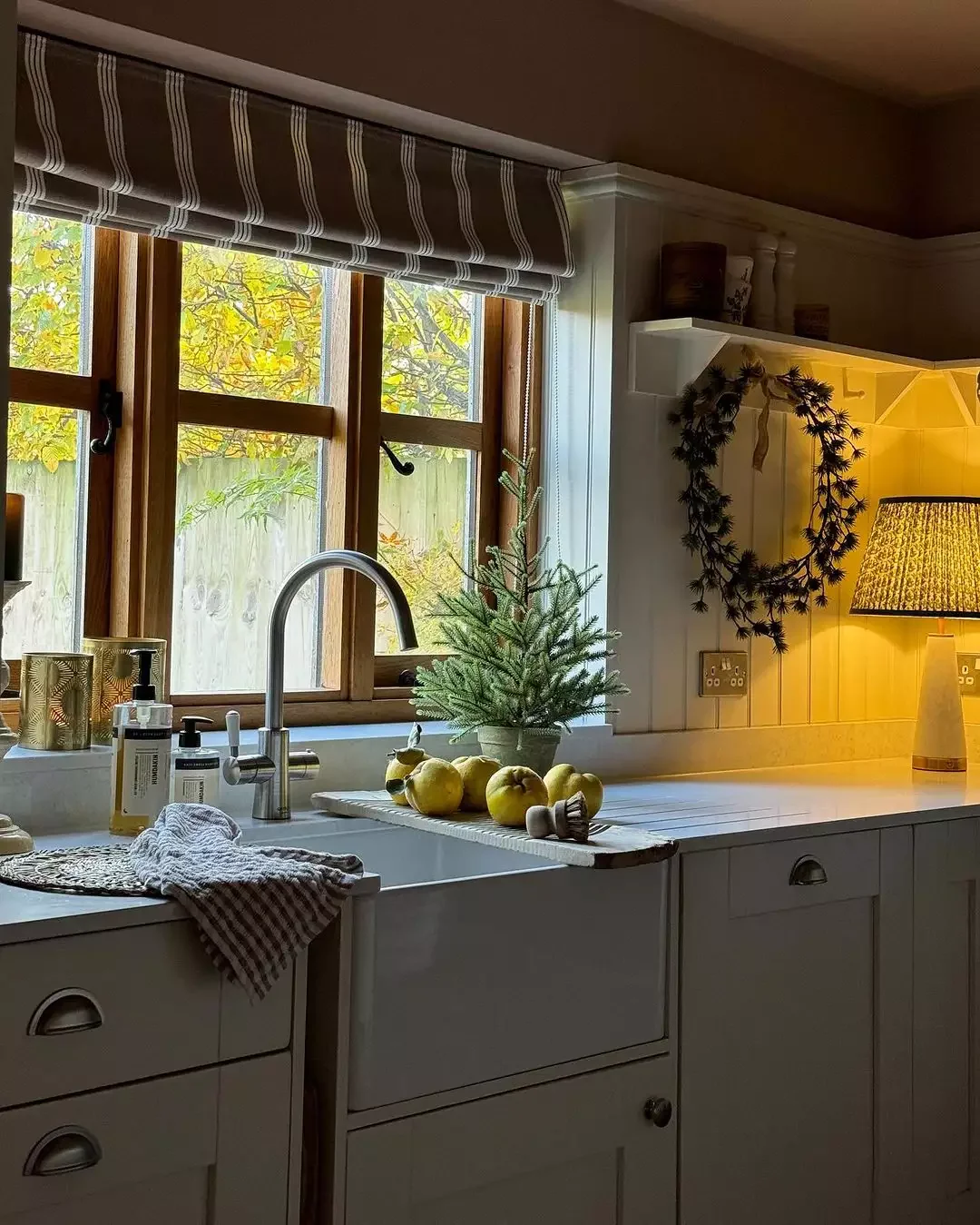28 Rustic Curtain Ideas to Transform Your Home with Farmhouse Style 7 Go Gray and White