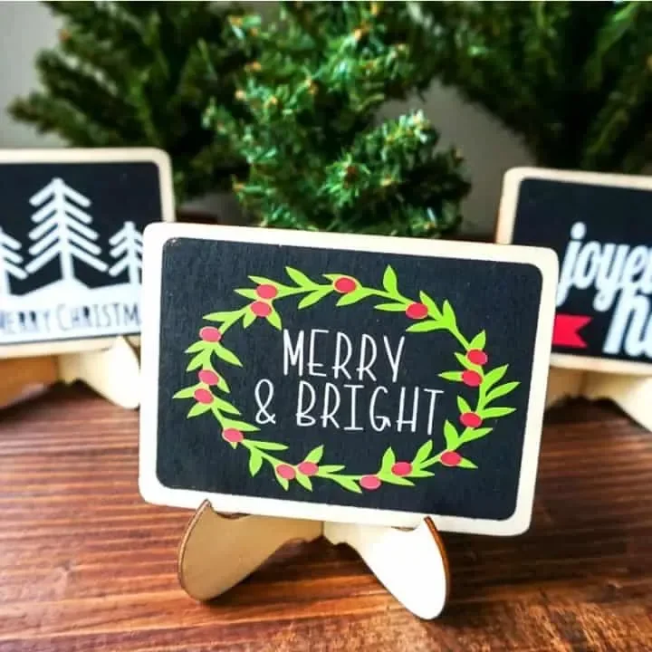 31 DIY Christmas Sign Ideas That Look Professionally Made Go Mini