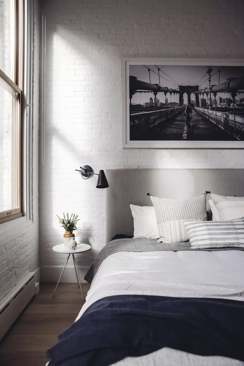 35 Creative Apartment Bedroom Ideas to Transform Your Small Space 22 Go Minimalist