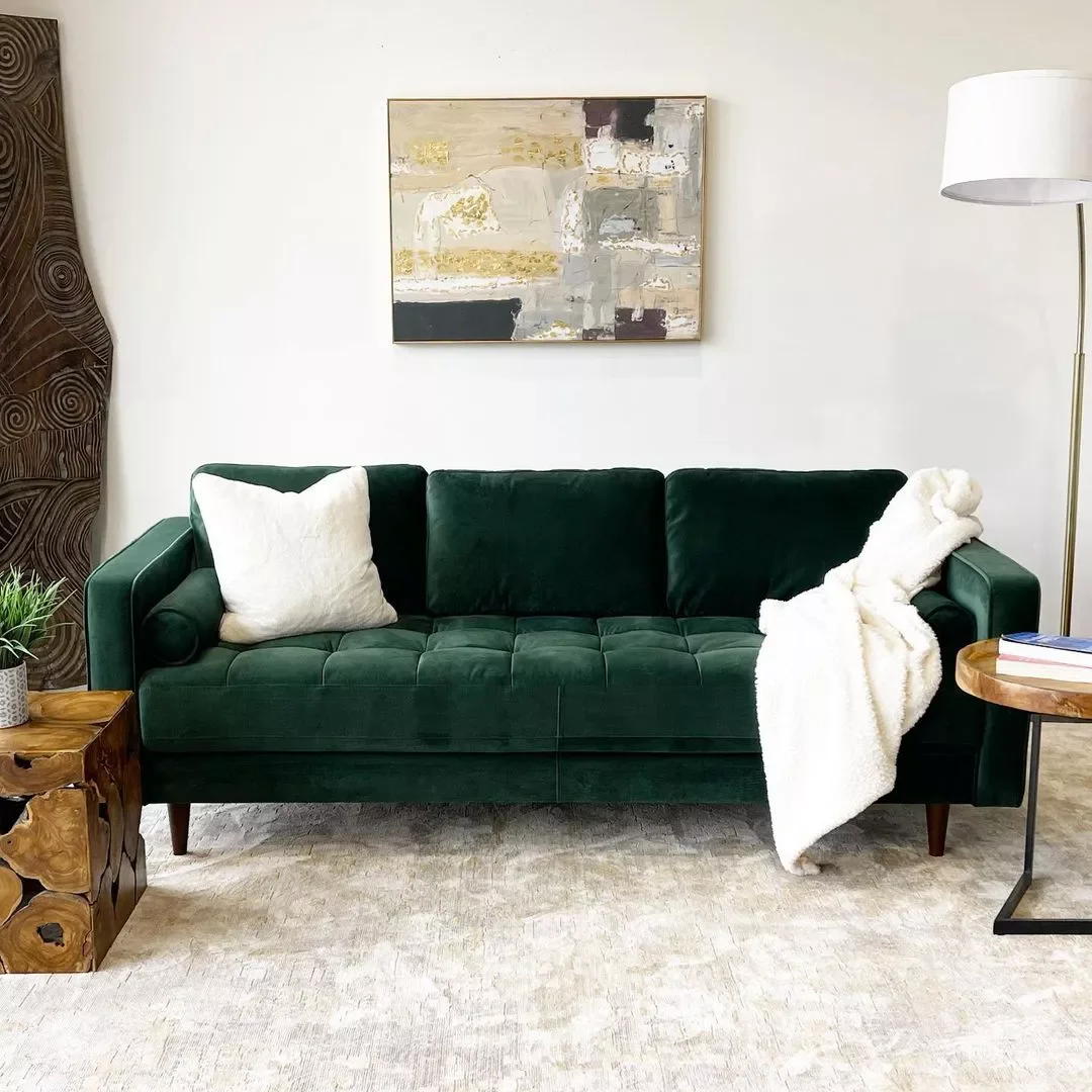 9 Stunning Ways to Style Your Emerald Green Sofa in the Living Room Go Modern