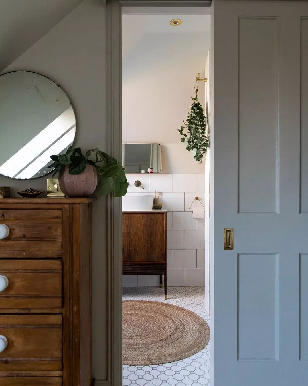23 Brilliant Bathroom Rug Ideas That Will Transform Your Space 9 Go Natural With a Jute Rug