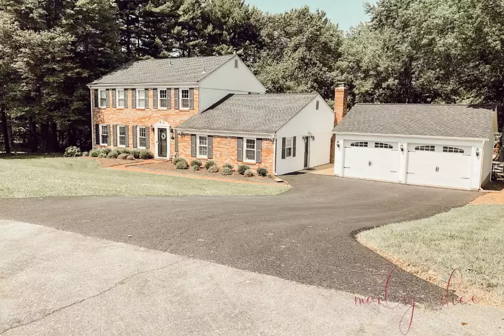 23 Stunning Detached Garage Ideas That Will Transform Your Home's Curb Appeal Go Parallel