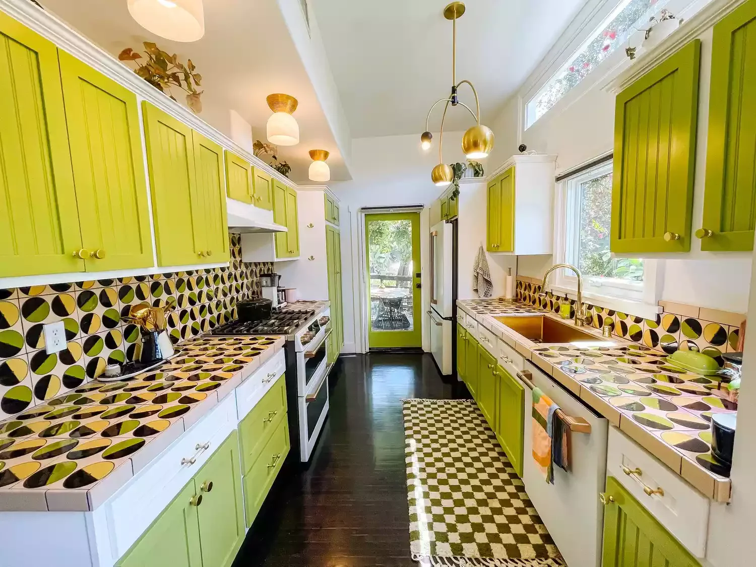 39 Green Kitchen Design Ideas That Never Go Out of Style Go Retro With Chartreuse