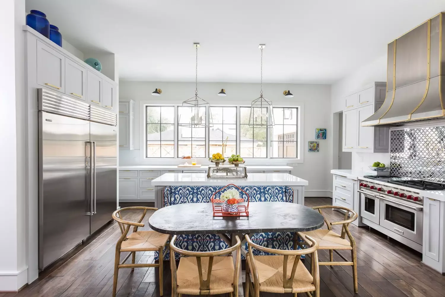 30 Stunning Range Hood Designs That Transform Your Kitchen 26 Go Stainless Steel
