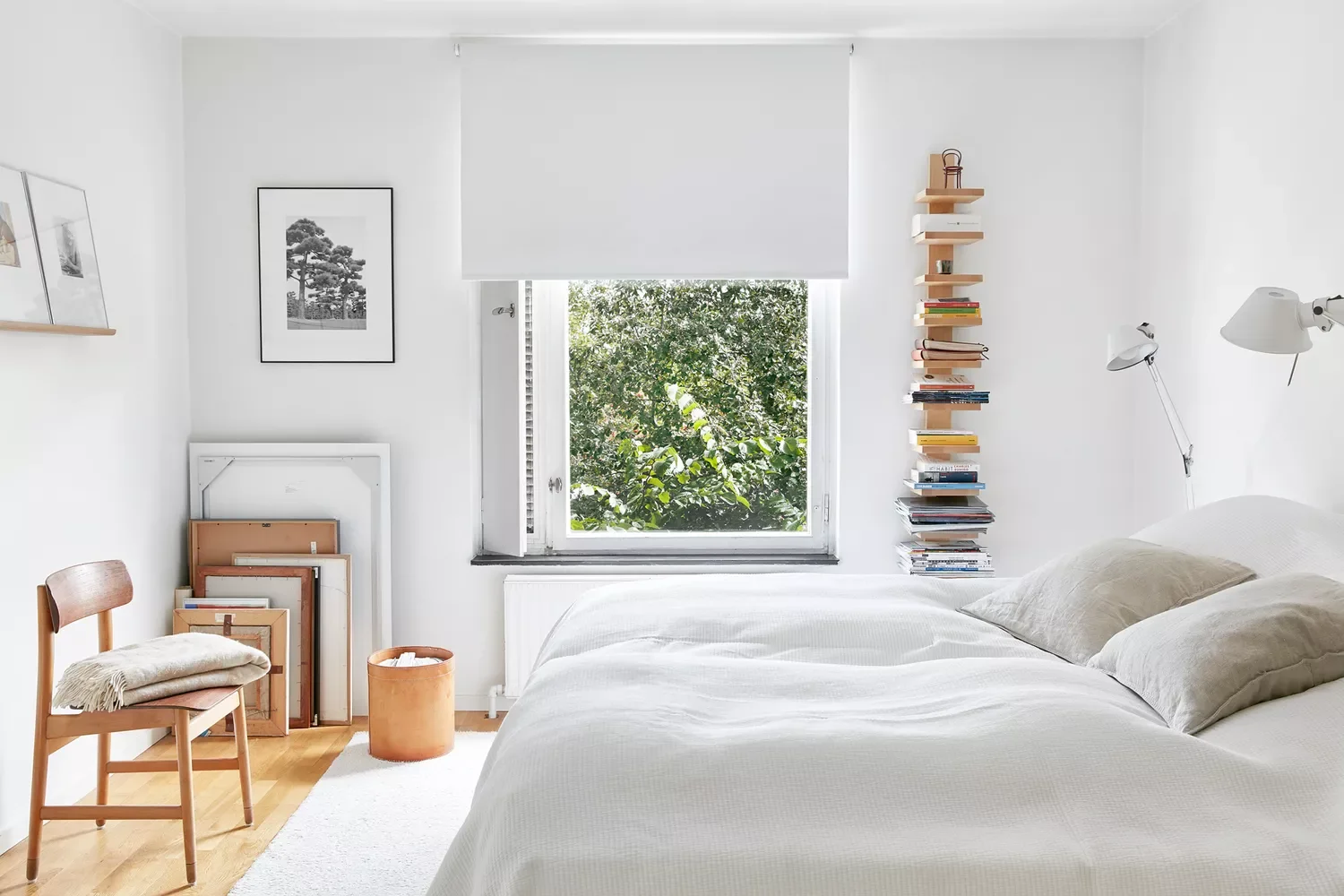 45 Shelf Styling Ideas That'll Transform Your Space Like a Design Pro 42 Go Vertical