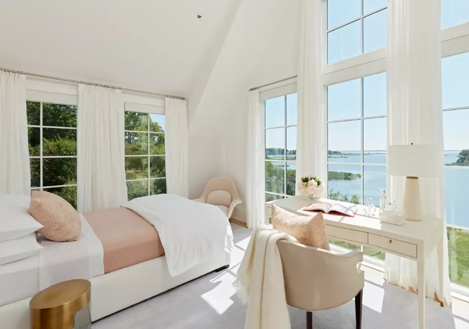 36 Coastal Home Decor Ideas That Transform Your Space Into a Seaside Sanctuary 31 Go With Light Colors