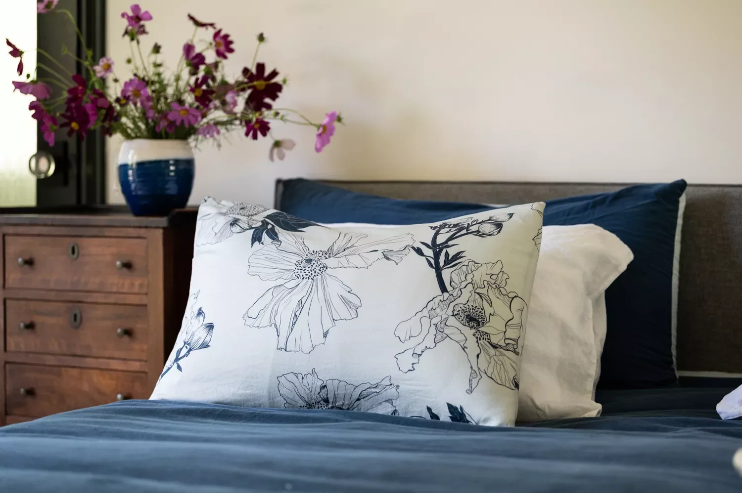 25 Stunning Navy Blue Bedroom Ideas That Will Transform Your Space 22 Go With a Navy Bedspread