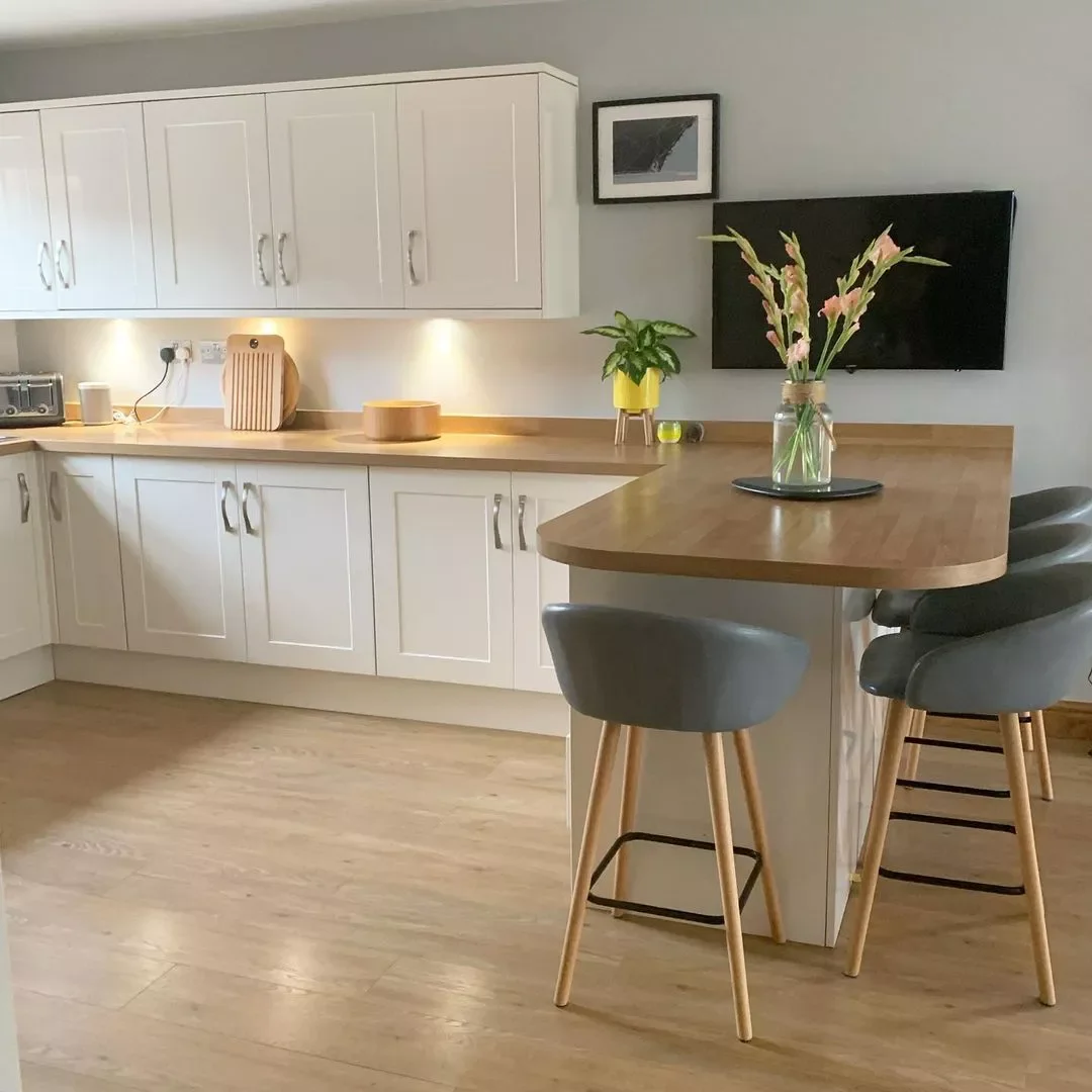 Go for Curved Countertop Edges