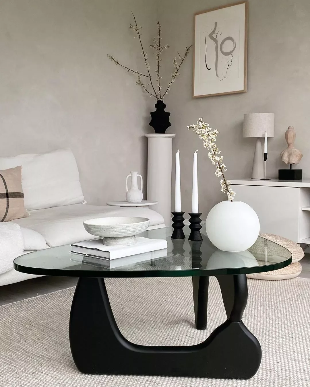 30 Stunning Black and White Living Room Ideas That Will Transform Your Space 10 Go for a Modern Look