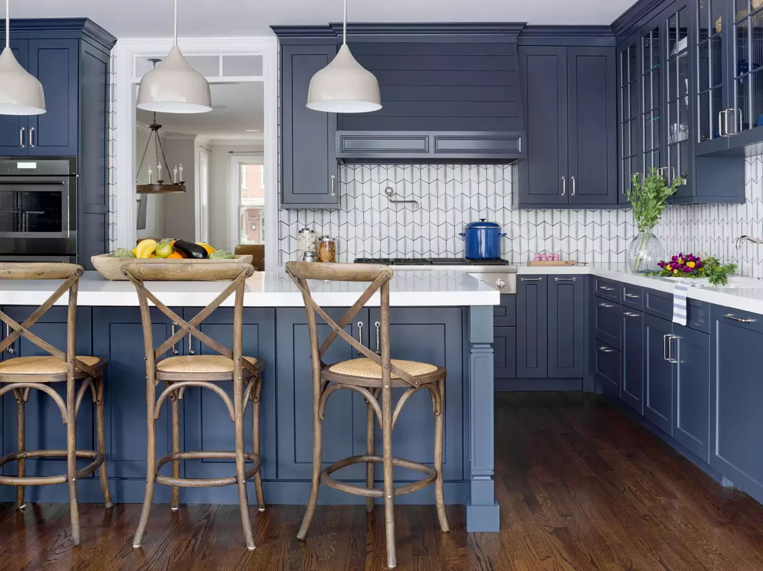 20 Beautiful Coastal Kitchen Designs That Will Transform Your Home 17 Go to Nantucket