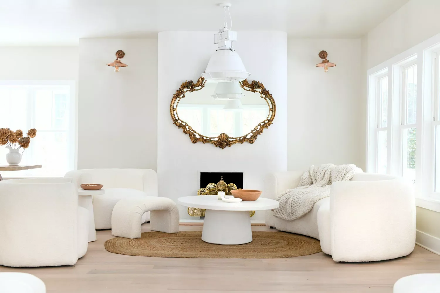 37 Timeless Neutral Living Room Ideas That Create Cozy, Stylish Spaces 13 Gold Accents