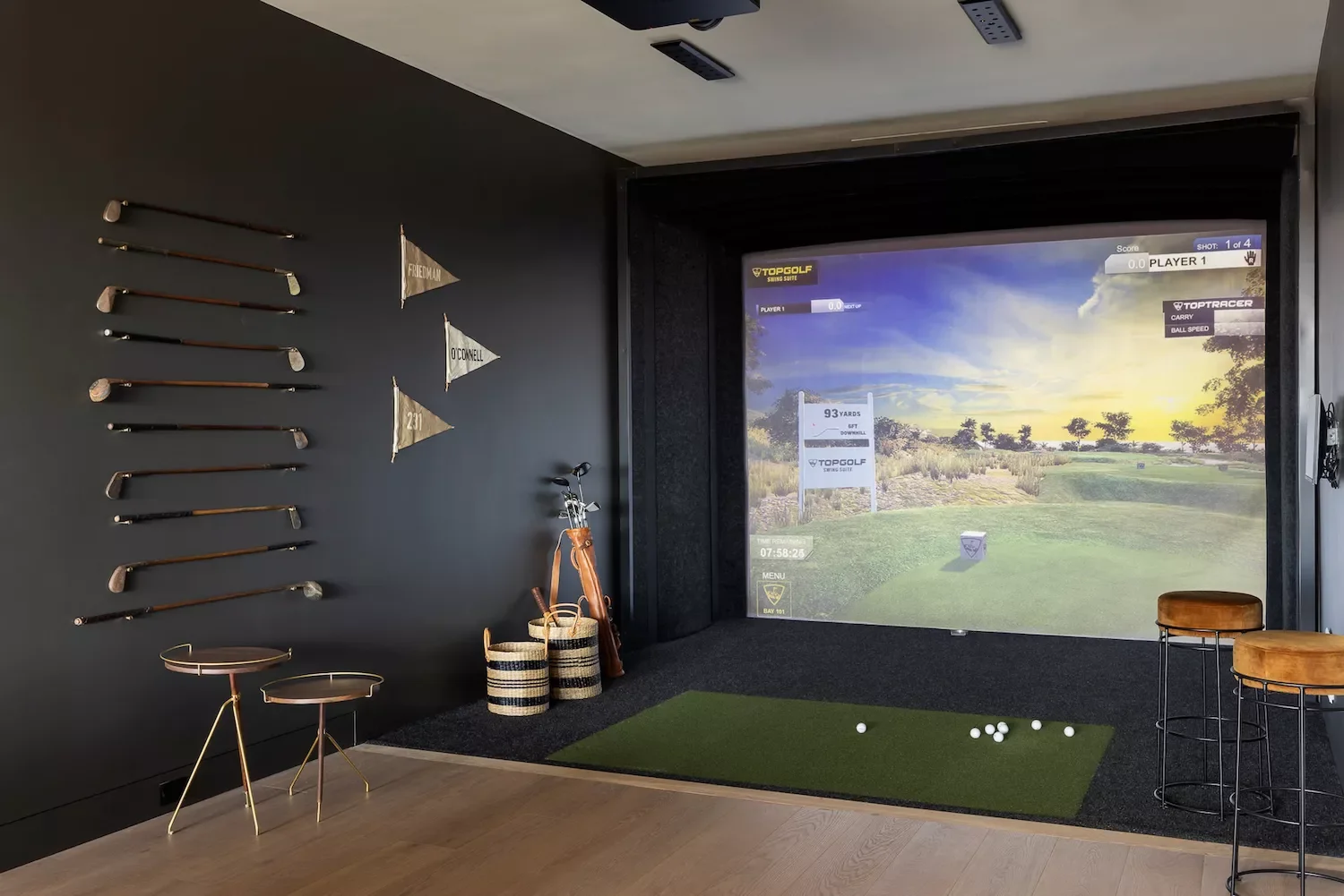 40 Brilliant Ways to Transform Your Extra Room Into Something Amazing 36 Golf Room
