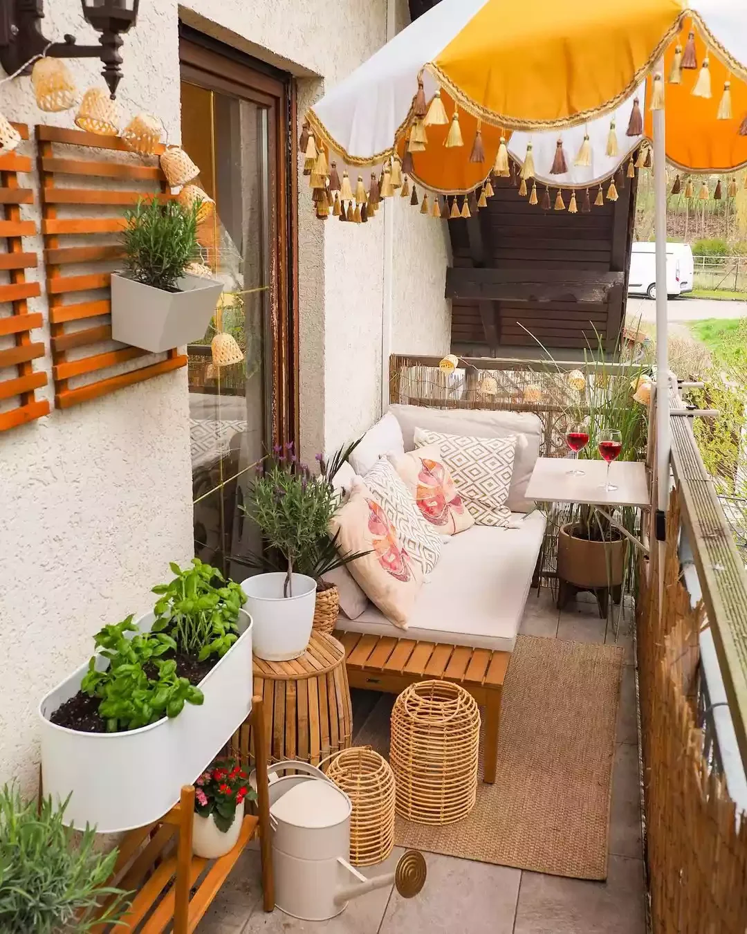 22 Creative Ways to Add Privacy to Your Balcony Space 10 Grab a Patio Umbrella